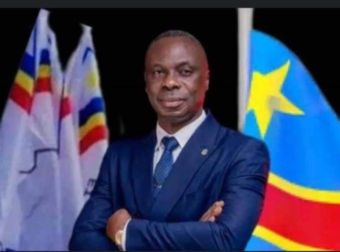 KASAI ORIENTAL : LE GOUVERNEUR JEAN PAUL MBWEBWA KAPO MIS EN ACCUSATION POUR DETOURNEMENT